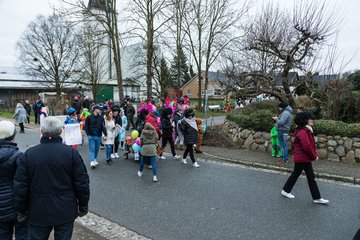 Bild 342 - Latuff Umzug